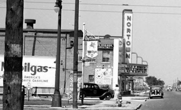 Nortown Theatre - Old Photo From Wayne State Library (newer photo)